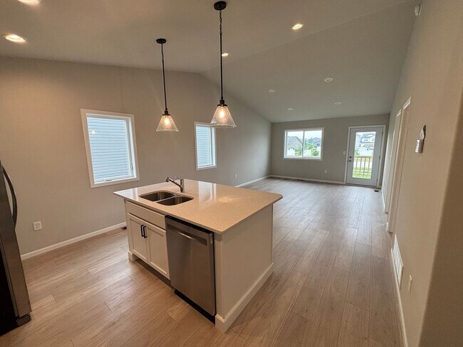 Building Photo - Stunning 3 Bed, 2 Bath New Build – 1,800 S...