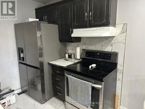 Building Photo - 22 Shalom Crescent