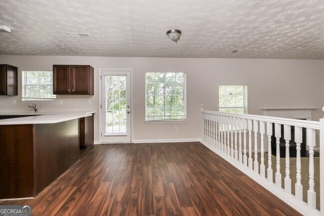 Foto del edificio - 7812 Bell Tower Ln