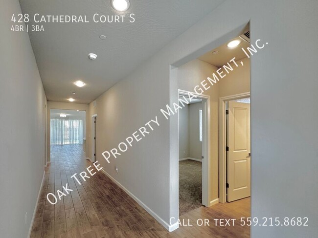 Foto del edificio - 428 Cathedral Ct