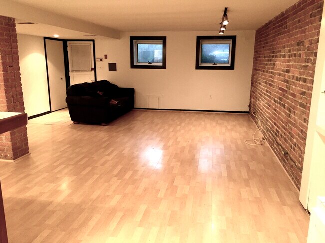 Foto del edificio - 1738 T St NW