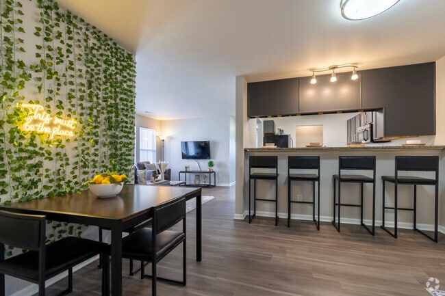 4BD, 4 BA - 1,412SF - Spartan - Dining Room - The Club at Chandler Crossings