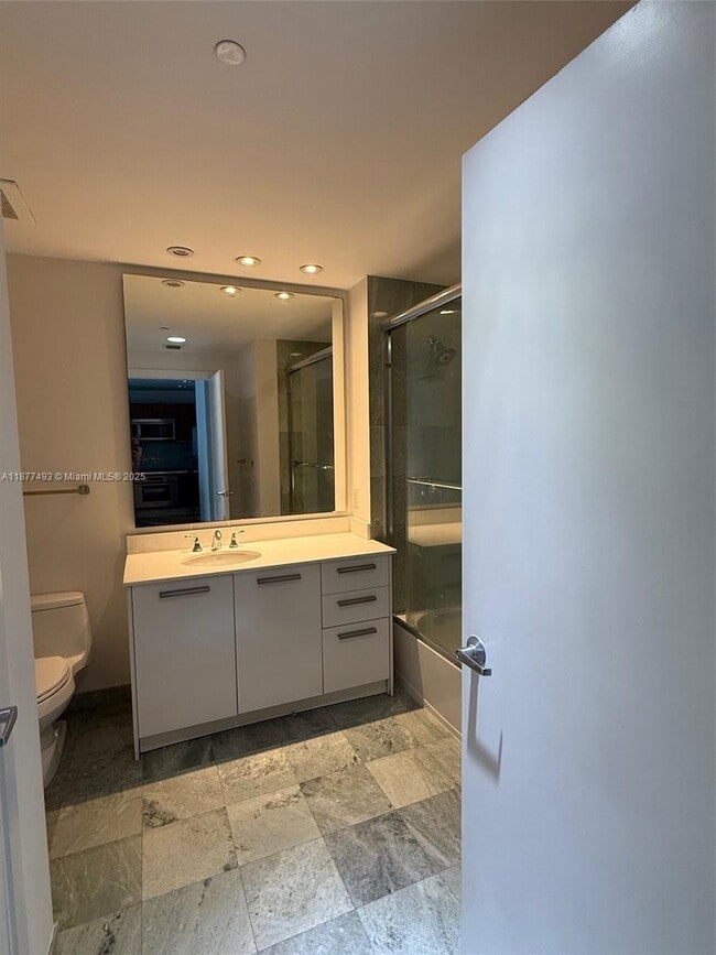 Building Photo - 1050 Brickell Ave