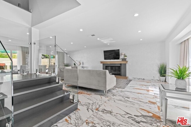 Building Photo - 18933 Kilfinan St