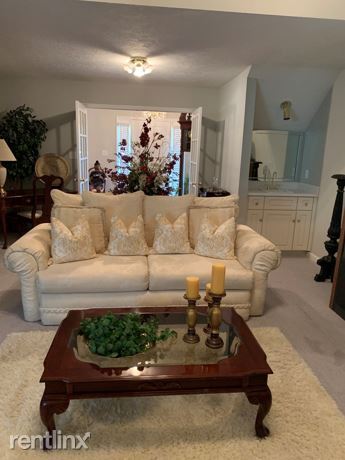 Foto del edificio - 776 Laurel Springs Ct