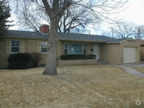 Building Photo - 3264 Forest Dr