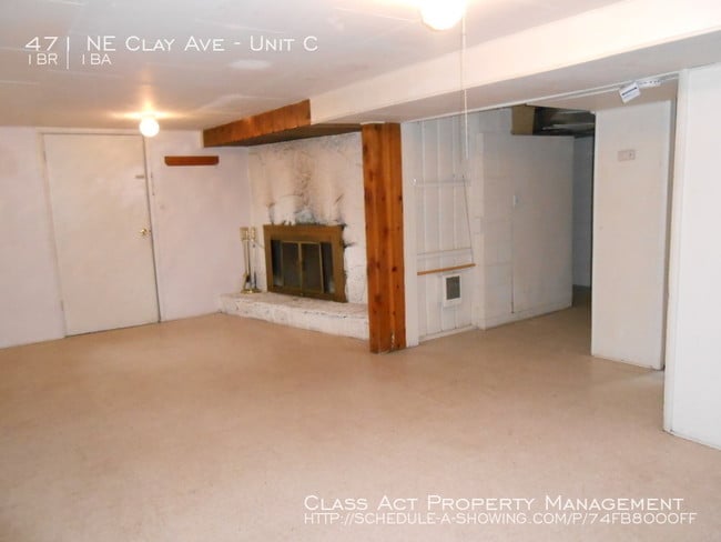 Building Photo - 471 NE Clay Ave