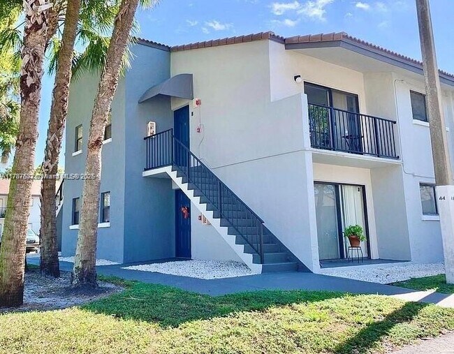 Foto del edificio - 7220 NW 179th St