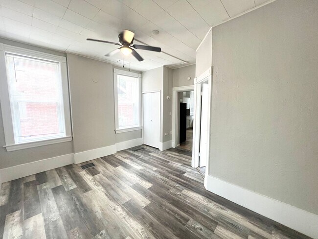 Foto del edificio - Charming 2 Bedroom, 1 Bath Brick Home in S...