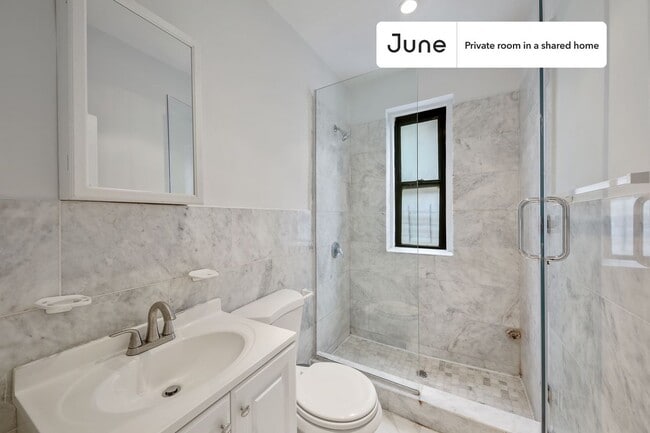 Foto del edificio - Room in Shared 2 bed/1 bath home