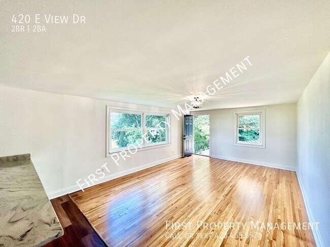 Foto del edificio - 420 E View Dr