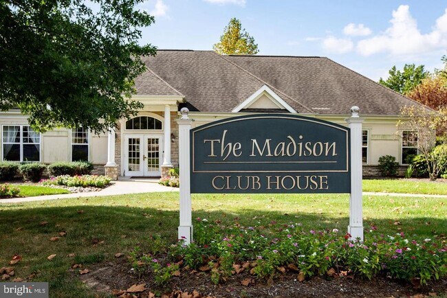 Foto del edificio - 232 Masterson Ct