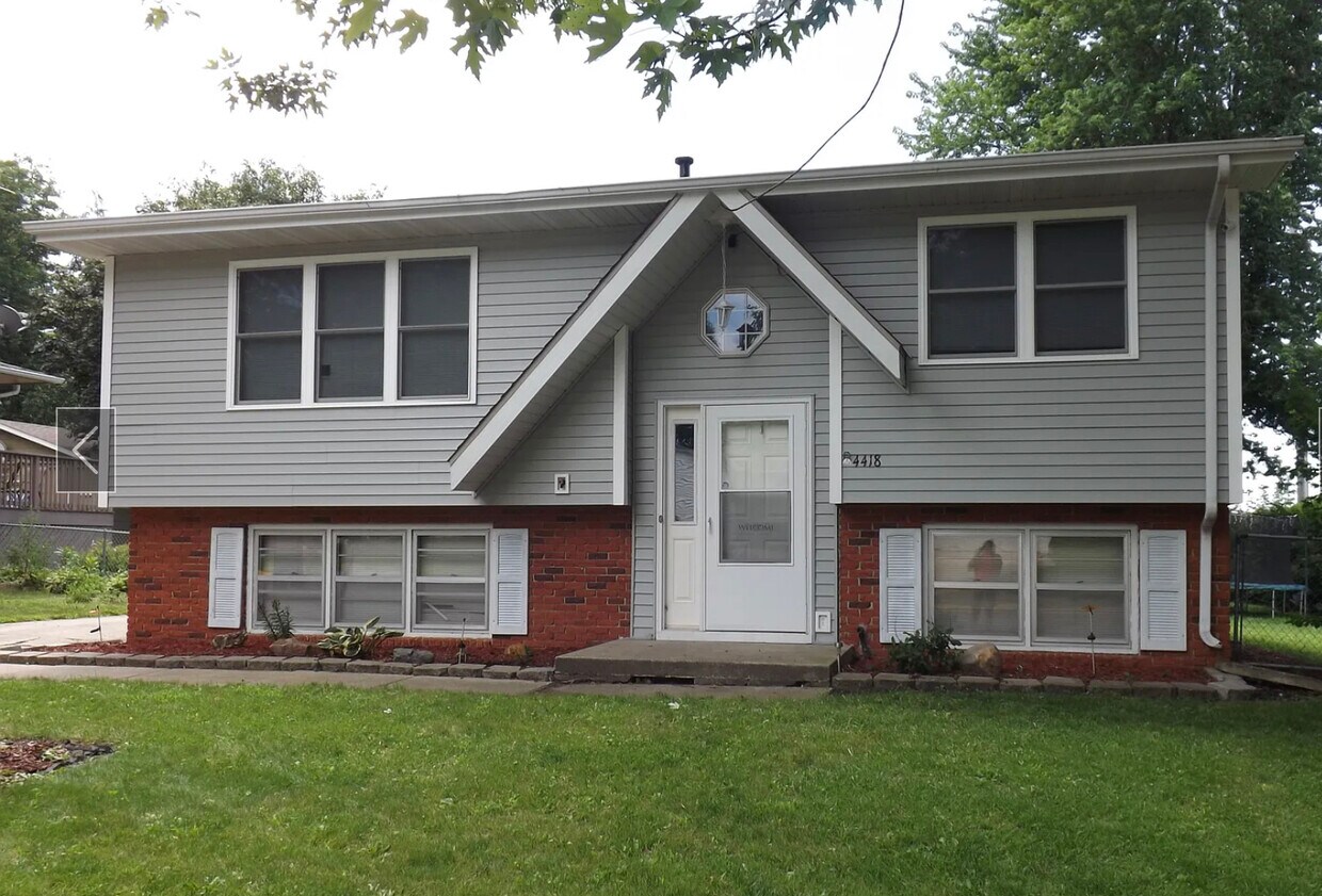 4418 Phoenix St, Ames, IA 50014 House Rental in Ames, IA