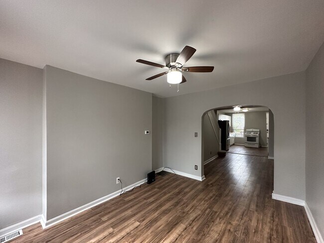 Foto del edificio - Gorgeous 2Bed/1Bath in Washington Village