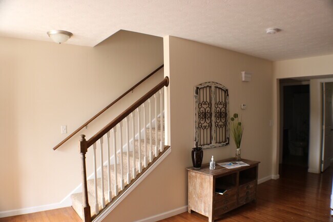 Building Photo - 34 Sugar Maple Ln