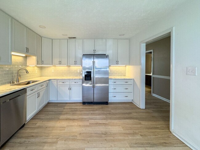 Building Photo - 5578 Windy Knoll Pl