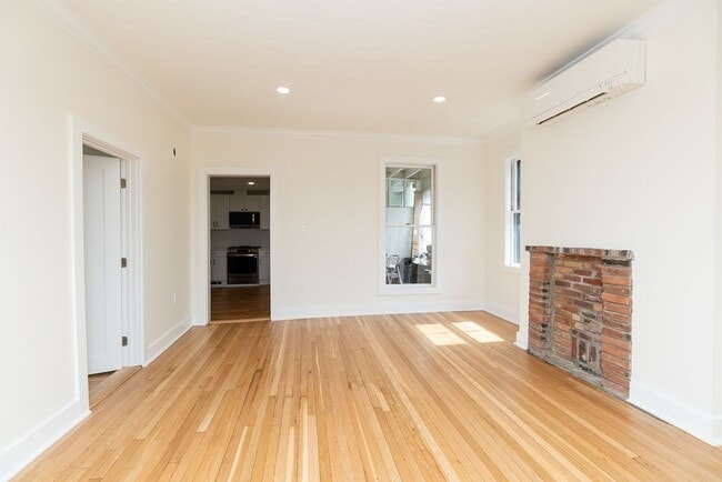 Building Photo - 77 Princeton St