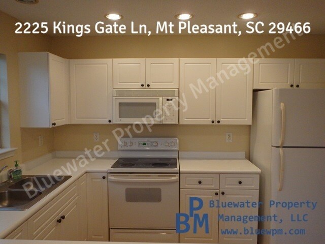 Photo - 2225 Kings Gate Ln House