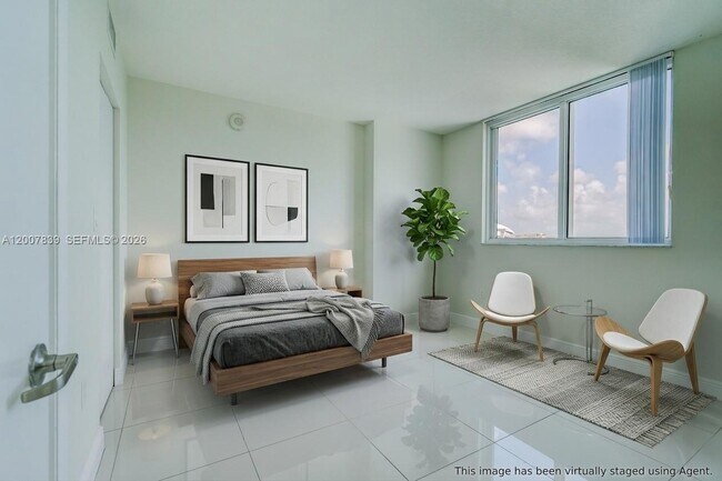 Foto del edificio - 1871 NW S River Dr
