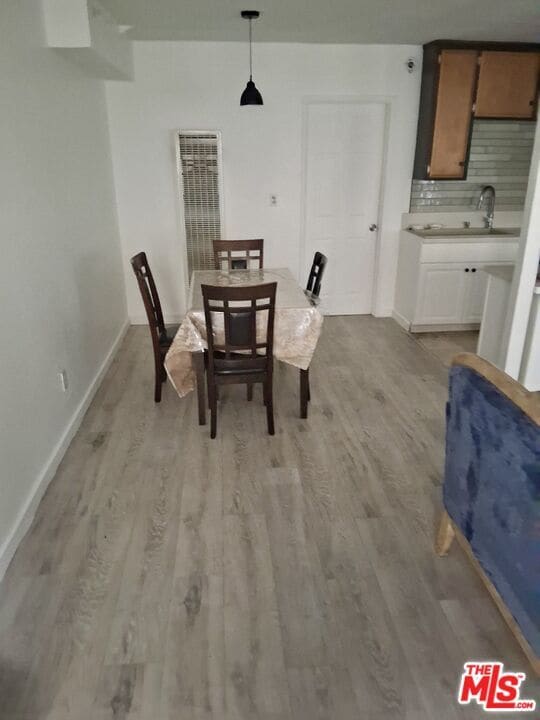 Foto del edificio - 13757 Vanowen St