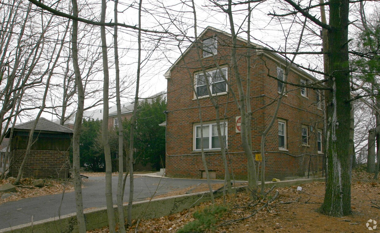 Foto principal - 320 Adolphus Ave