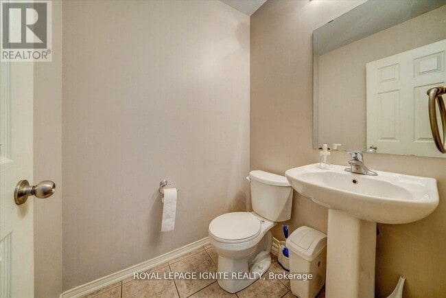 Building Photo - 94 Gillett Dr