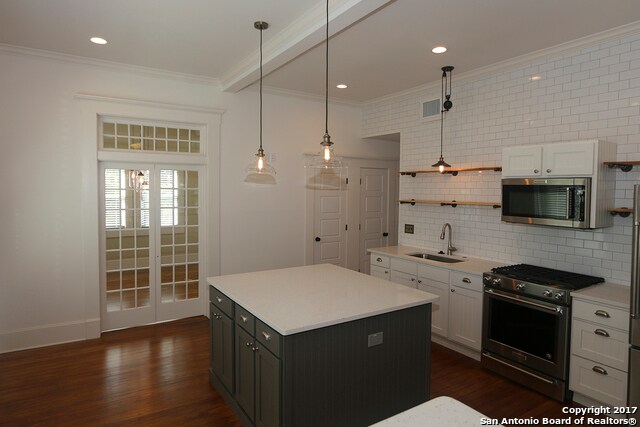 Foto del edificio - 402 E Locust Street Unit 201