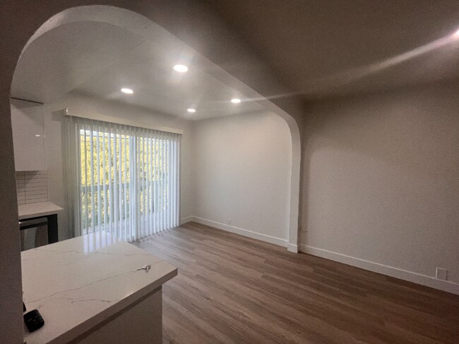 Building Photo - 5115 N 12th St