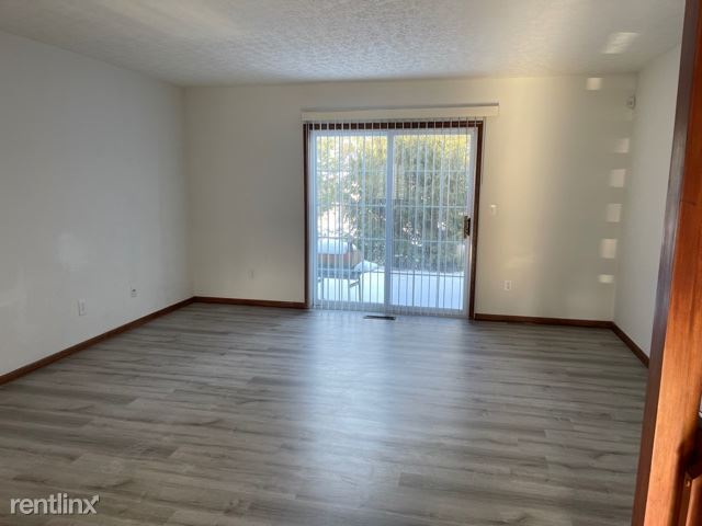 Building Photo - 239 Glenkirk Dr