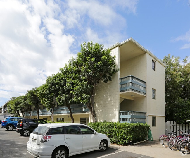 Building Photo - Ilima