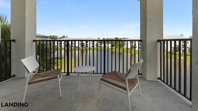 Foto del edificio - 4985 Eastwood Greens St