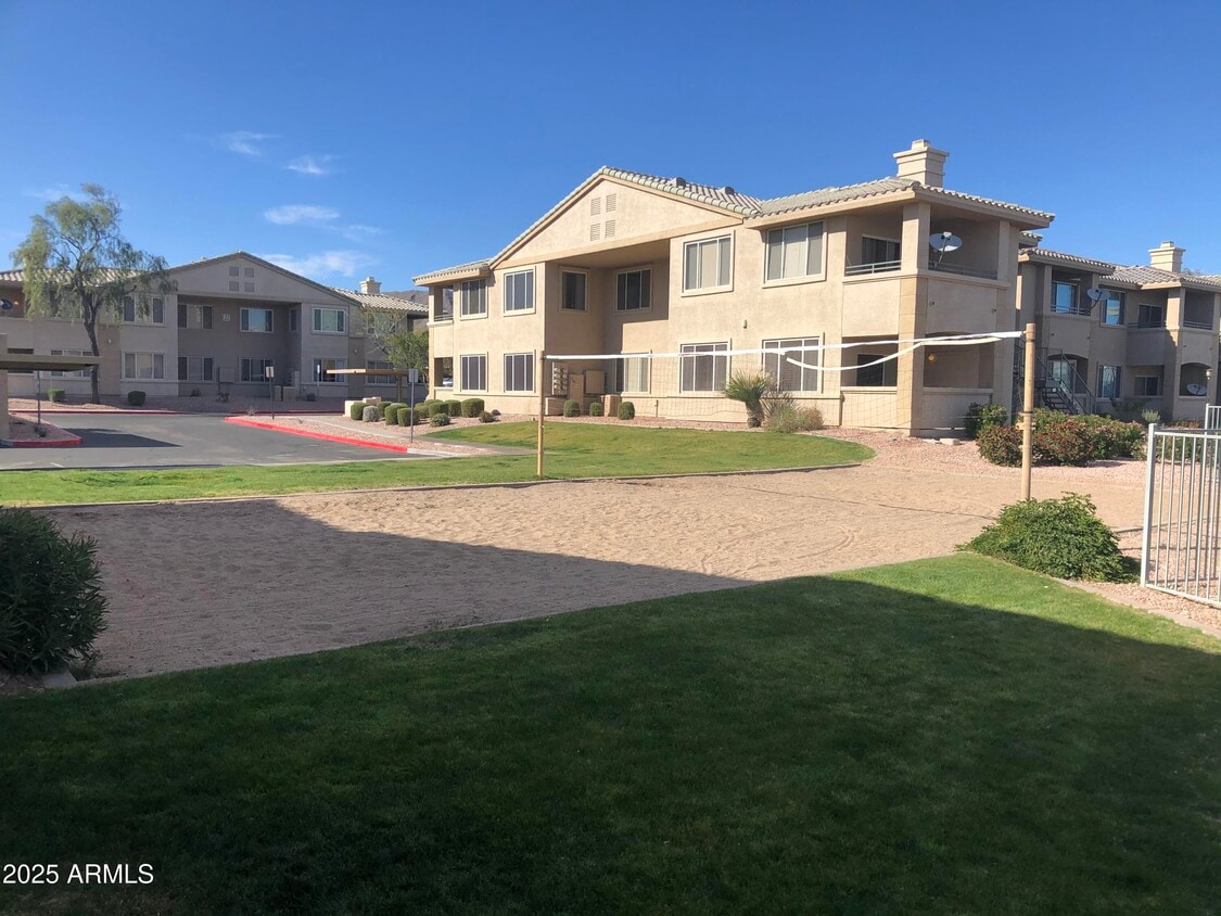 Primary Photo - 16013 S Desert Foothills Pkwy