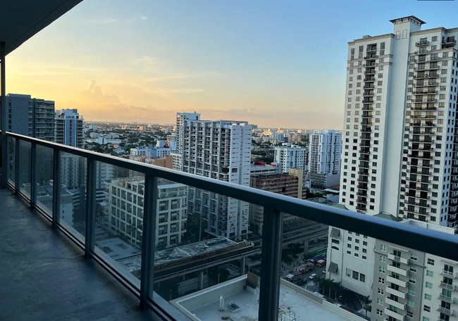 Foto del edificio - 1111 SW 1st Ave