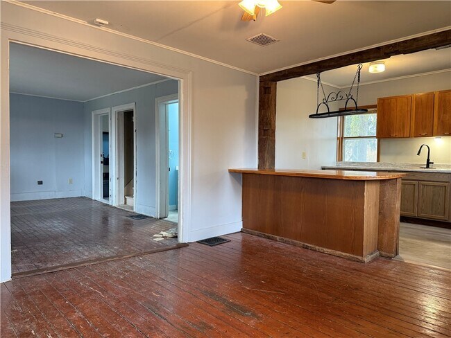 Building Photo - 2996 US-20