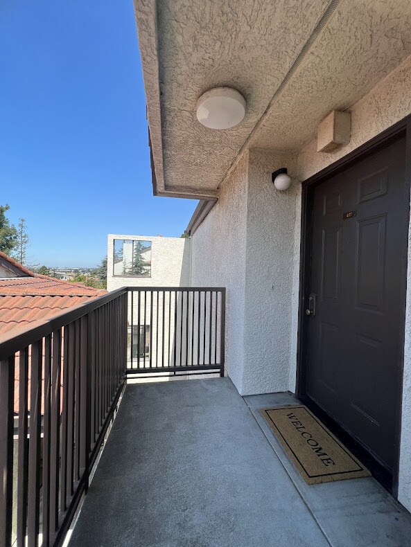 Top floor private entry - 21103 Gary Dr