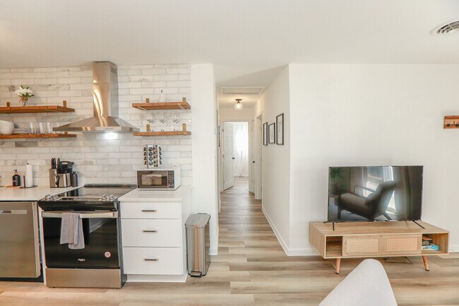 Foto del edificio - 9512 18th Bay St