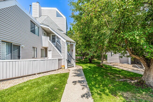 Foto del edificio - "Cozy 1-Bedroom Condo Retreat in Prime Tho...