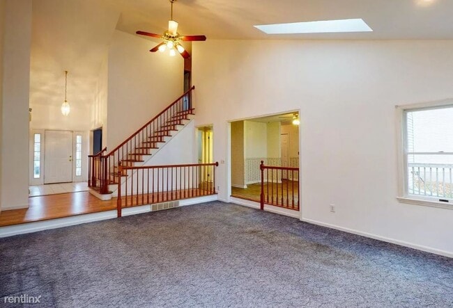 Building Photo - 4 br, 3 bath House - 34 Maria Dr