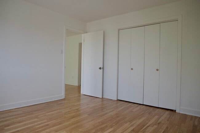 Building Photo - 795 Rue Rouillier