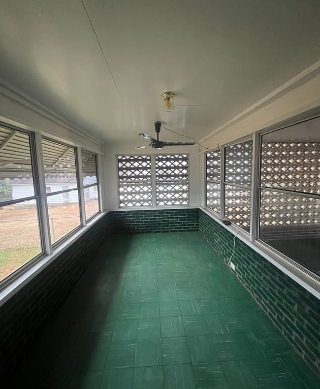 Building Photo - 15 Fairlane Cir