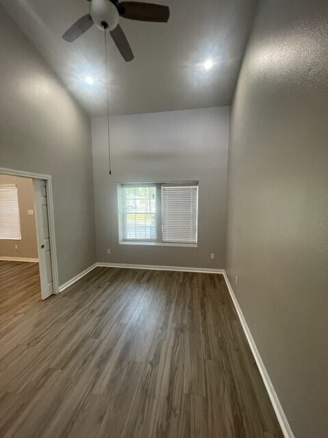 Foto del edificio - 16839 Balmoral St