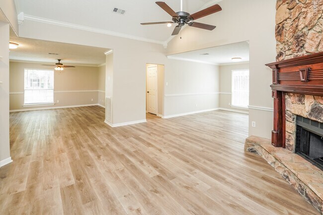 Building Photo - 17311 Modbury Dr