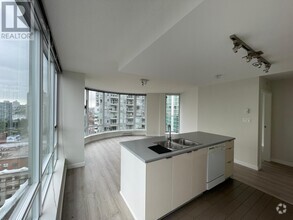Building Photo - 233-1233 Robson St