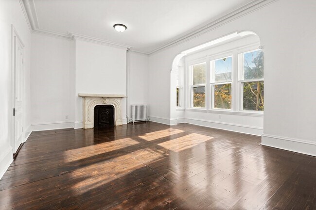 Foto del edificio - 120 F St