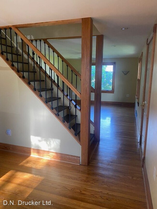 Building Photo - 3 br, 1 bath House - 124 Maxwell Drive