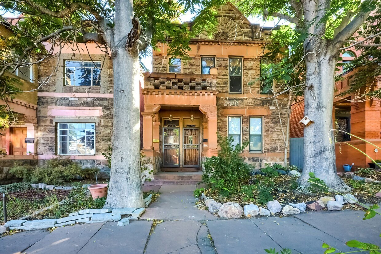 Primary Photo - Unique 2BR Downtown Brick Rental – Bonus S...
