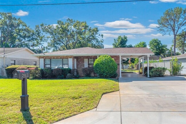 Foto del edificio - 2912 W Lake Ave