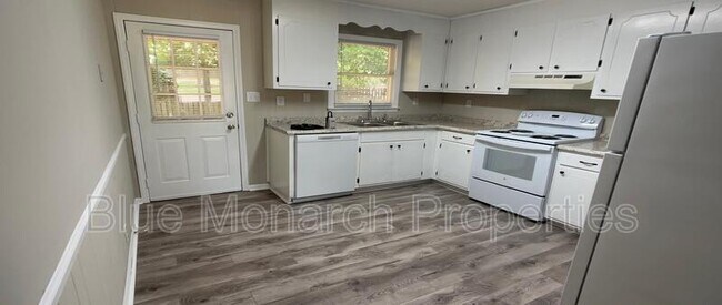 Foto del edificio - 227 Welch Ave