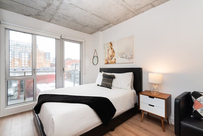 Photo du bâtiment - 1227 Av. de l'Hôtel-de-Ville