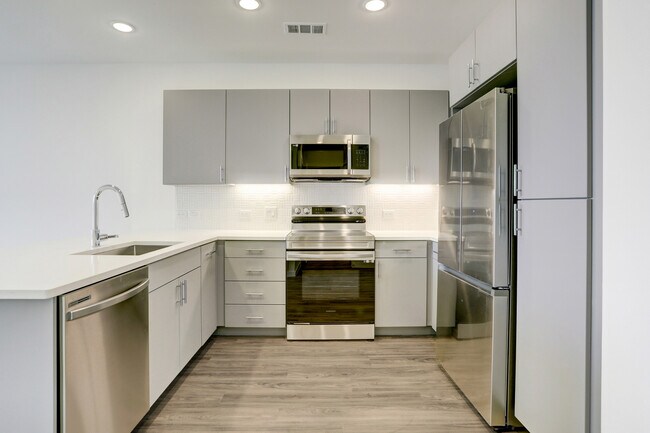 Foto del edificio - 4801 Springdale Rd